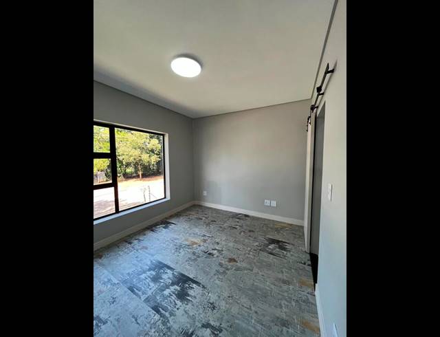 2 BEDROOM PROPERTY TO RENT IN MENLO PARK